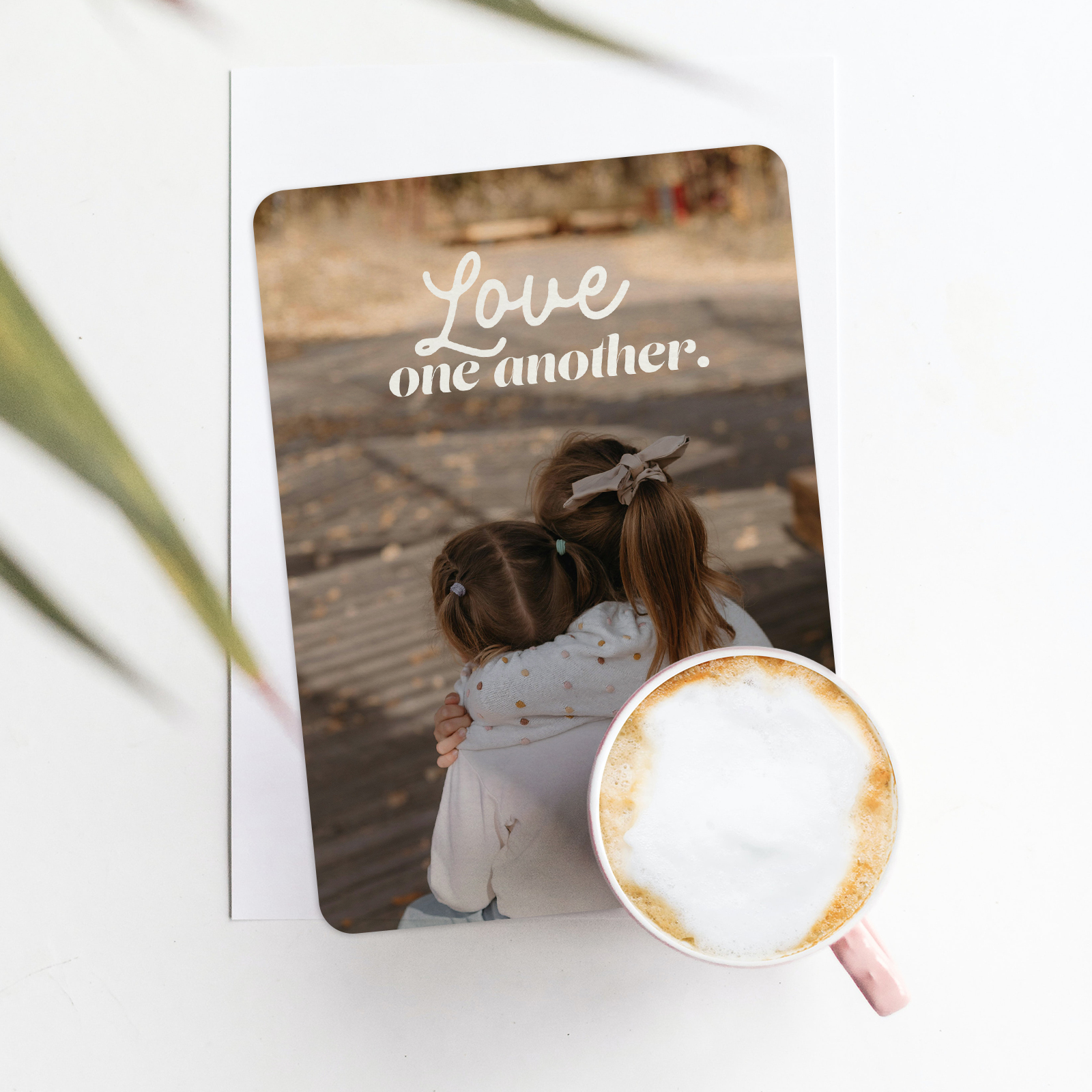 XL-Postkarte - Love one another